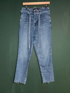 Hollister Curvy Ultra High Rise Mom Jean